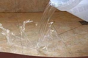 白塔漏水维修 免砸砖防水材料该如何施工